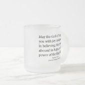 神は希望、喜びおよび平和ロマンの15:13を与えるように フロストグラスマグカップ (正面右)