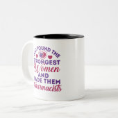 神は最強の女性薬剤師かわいいと見つけた ツートーンマグカップ (正面左)