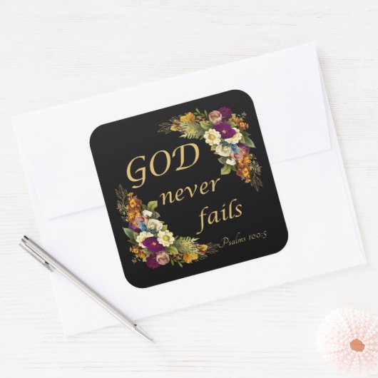 神は決して失敗しない – 女性のキリスト教信仰の聖書 スクエアシール (封筒)
