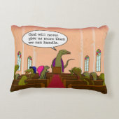神は私たちが恐竜を扱える以上のものを与えることはない アクセントクッション (裏面)