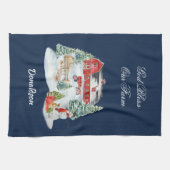 神は私たちの農場クリスマスファームシーンを祝福 キッチンタオル (横)