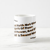神は私たち与えに恐怖の精神を持たない コーヒーマグカップ (中央)