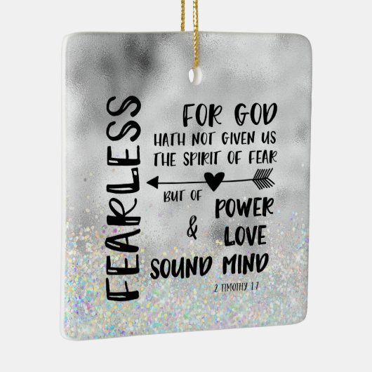 神は私たち与えの恐怖の聖句を持っていない セラミックオーナメント (右)