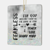 神は私たち与えの恐怖の聖句を持っていない セラミックオーナメント (左)
