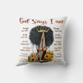 神は私は黒いクリスチャン女性Sistaメラニンであると言う クッション (裏面)