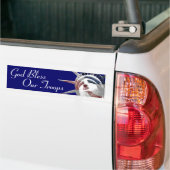 神は私達の軍隊を賛美します バンパーステッカー (トラック上)