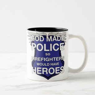 神は警察のコーヒー・マグを作りました ツートーンマグカップ