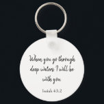 神は、あなた方の聖書の聖句とともにある キーホルダー<br><div class="desc">美しい聖なる書物、 経典で、このキーチェーンは「深いの水を通るとき、私はあなたと一緒になる」を特徴としている。 愛し素晴らした人への贈り物、今日注文！</div>