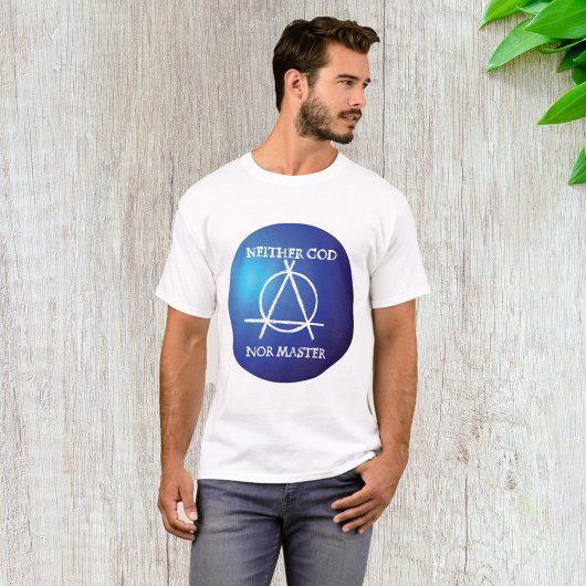 神もマスターも無政府状態のシンボル Tシャツ