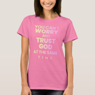 神を信じるシャツ ピンク Tシャツ