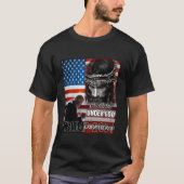 神トランプの下の1つの国2024神アメリカ国旗 Tシャツ (正面)