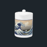 神奈川素晴らし山富士日本海の波<br><div class="desc">「神奈川素晴らしの波」とも呼ばれる「神奈川の波」は、葛飾北斎が描いた木版画のプリントで日本のす。1831年のまわりに作、「山富士36景」シリーズの一部。 この作品は、巨大な力と対照的な美しいの場面を描いている。巨大な波が、その波紋は内側に曲がり、激しい海の中で3つの小さなボートを巻き込むのを脅かしている。その背景には、日本の象徴的な象徴である山富士が静かに立ち威厳のある、波の巨大さに圧倒される。 – 北斎の構図の熟練度は遠近法で明らかだ。波は中心のステージを取り、そのダイナミック型枠はフォアグラウンドを満たす。カスケーディングホワイトキャップと激しい水は、畏敬とドラマの感覚を作り出す。山富士は強力なシンボルでありながら、背景に追いやられる。波の圧倒的な大きさとパワーを強調し、スケール感を生み出す。波の生の力と、それに取り組む小さなボートとのコントラストは、自然の力の顔に人間の弱さを思い起こさせる感じ。深さを明らかにする：作品の意味 – 神奈川の絶え間ない人気の波素晴らしは、そのビジュアルの壮大さを超える。意味の深さを感じさせるので、視聴者に共鳴する。一つの解釈は、自然の生の力を中心とする。この波は、作品の重要な焦点であり、自然が及ぼす巨大で破壊的な力を象徴している。しかし、波は単に素晴らし自然の力を描写したものではない。波と戦う3つの小さなボートは、人類とレジリエンスのテーマを紹介する。波の力の顔に弱いにもかかわらず、彼らの存在は人間の精神が闘い、忍耐する能力を示唆している。波と山の富士のコントラストから、もう一つの意味が出てくる。波がカオスと無常を体現する一方で、平和と安定の象徴である山富士は背景に毅然とした姿を見せている。この並置は、困難の中でも落ち着きを見いだし、接地する永続的な人間の精神を表すかもしれない。最後に、波のダイナミックで絶え間なく変化する自然は、生命と世界の無常を反映したものとみなされのまわりにる。神奈川素晴らしの波は、自然の力、人間の強さ、そして存在の儚い自然に対する強力な瞑想となる。葛飾北斎(1760日本の-1849)のヴィンテージの木版画はパブリックドメインである。</div>