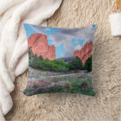 神枕の門の岩庭 クッション (ブランケット)