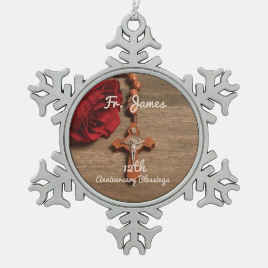 神父12回叙勲記念日バラと念珠 スノーフレークピューターオーナメント (正面)