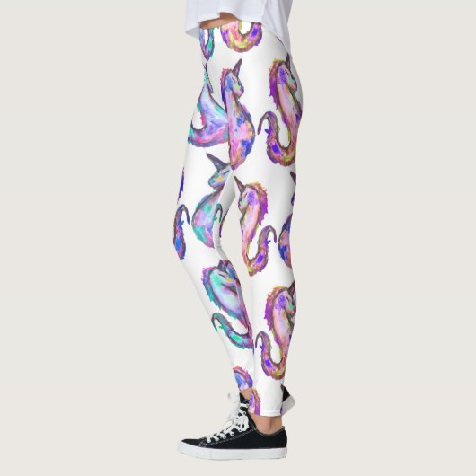 神秘ピンクティール（緑がかった色）ユニコーンシーホースの水色 レギンス (左)