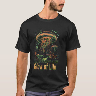 神秘的で目を引く生物発光の自然 Tシャツ