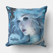 神秘的なアイスクイーン – ファンタジー冬の女神アート クッション (正面)