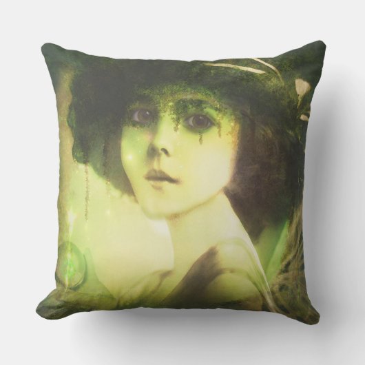 神秘的なウィローツリーフェアリーファンタジーアート クッション (正面)