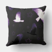 神秘的なカラス クッション (裏面)