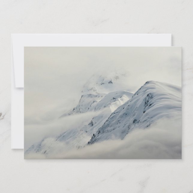 神秘的なチャガッチェピークス (正面)