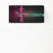 神秘的なトウヒの森の自然ネオンマゼンタのサイン 横断幕 (インサイチュ)