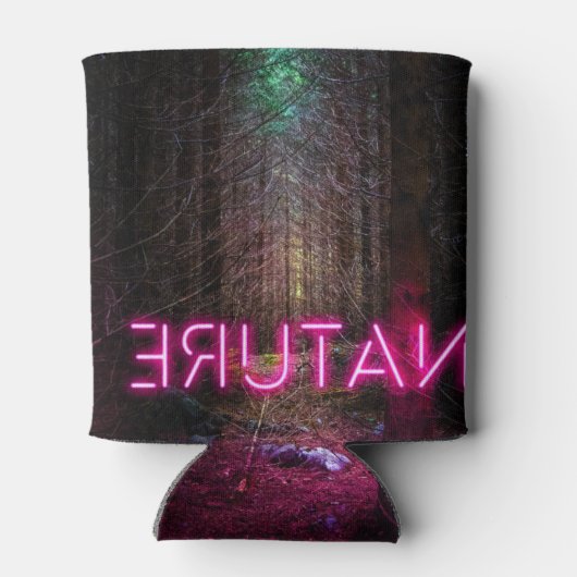 神秘的なトウヒの森の自然ネオンマゼンタのサイン 缶クーラー (裏面)