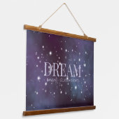 神秘的なドリームダスティスバイオレット 吊り下げ型タペストリー (傾斜あり)