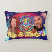 神秘的なピザパーティー枕 アクセントクッション (正面)