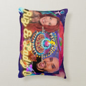 神秘的なピザパーティー枕 アクセントクッション (裏面(縦))