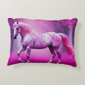 神秘的なピンク色のファンタジー林の馬 アクセントクッション (裏面)