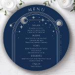 神秘的なブルーシルバーサンムーンスターズ宇宙結婚ズ メニュー<br><div class="desc">神秘的なブルーシルバーサンムーンスターズ宇宙のメニューカード結婚は、シルバーサンムーンとスターフレームを青い背景にシルバーサンムーンスターズの詳細を中心にシルバーカリグラフィッモダンク文字で描く。提供されている文字・ボックスで文字を編集してパーソナライズ。Evco Studio ©(www.zazzle.com/store/evcostudio)による設計</div>