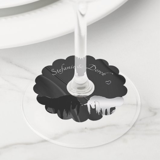 神秘的なユニコーンドリンクラベル（黒い渦巻き） ワイングラスタグ (クローズアップ)