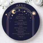 神秘的なレインボーブルーサンムーンスターズ宇宙結婚ズ メニュー<br><div class="desc">神秘的なレインボーダークネイビーブルーサンムーンスターズ宇宙宇宙天文学のメニューカード結婚は、ダークネイビーブルーの背景に黄金の太陽、月、星のフレームを備え、桃の書道のスクリプトの中心にあなたのメニュー詳細をモダン持つ。提供されている文字・ボックスで文字を編集してパーソナライズ。©2024 Evco Studioによる設計(www.zazzle.com/store/evcostudio)</div>