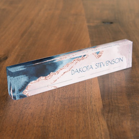 神秘的な優雅さ |ティール（緑がかった色）ブルーとバラ金ゴールドブランディング デスクネームプレート (側面)