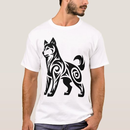 神秘的な力強い部族のハスキー犬 Tシャツ (正面)