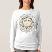神秘的な天体の太陽 - 人間の顔の輝くボホデザイン Tシャツ (正面)