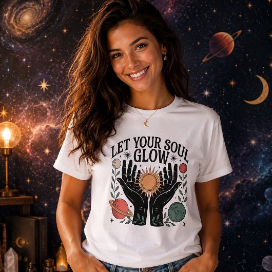 神秘的な太陽と惑星で魂を輝かせよう Tシャツ