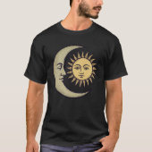 神秘的な太陽と月 ユニセックス Tシャツ (正面)