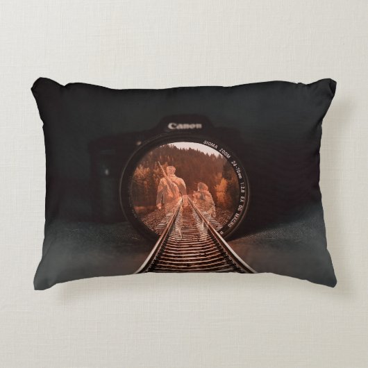 神秘的な影の枕 アクセントクッション (正面)