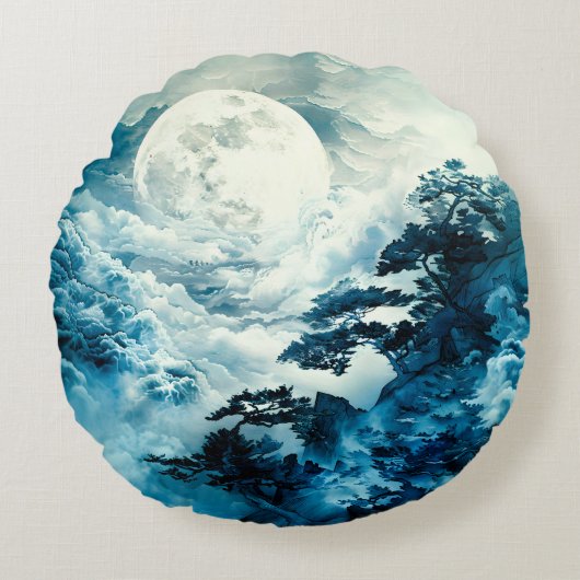 神秘的な月明かりの山の風景 ラウンドクッション (正面)