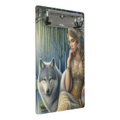 神秘的な森の中の月に照らされた魅力溢れる街 ミニクリップボード (アングル)