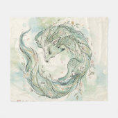 神秘的な狐竜の水彩画 (1) フリースブランケット (正面(横))