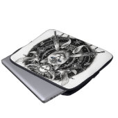 「神秘的な猫」 ラップトップスリーブ (正面下部)