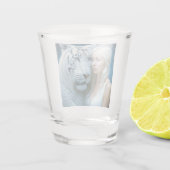 神秘的な白い虎と女 ショットグラス (裏面)