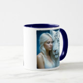 神秘的な白い虎と美しい女性 マグカップ (正面右)