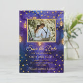 神秘的な紫の夜のランタン ボケ 保存日 招待状 (スタンド正面)