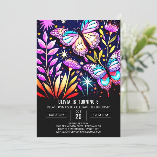 神秘的な紫色のオンラインバタフライ誕生日 招待状 (スタンド正面)