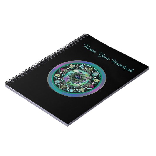 神秘的な記号を用いるパーソナライズなケルト族の曼荼羅 ノートブック (左側)