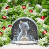 神秘的な輝きを持つ愛らしい白い子猫 (クリスマス)