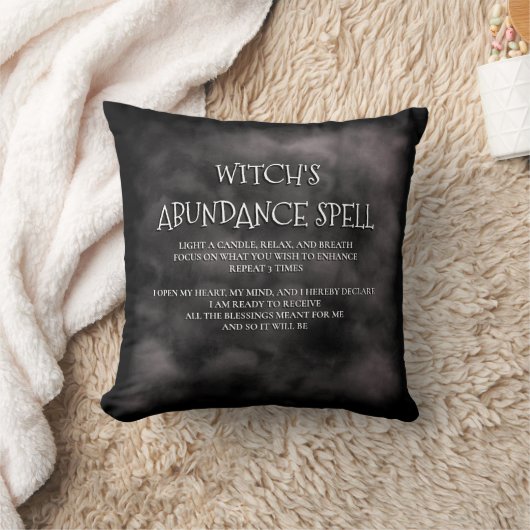 神秘的な霧の黒い魔女の豊かな魔法 クッション (ブランケット)